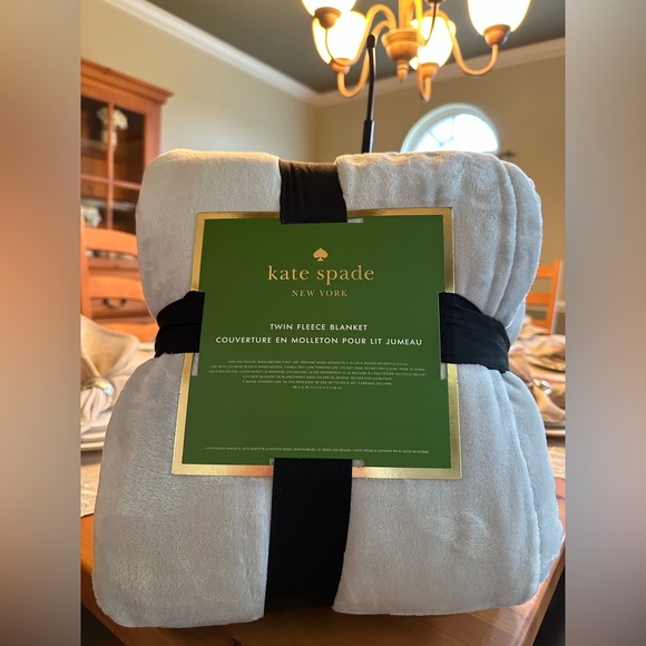 kate spade Bedding Kate Spade Extra Soft Twin Fleece Blanket Nwt In